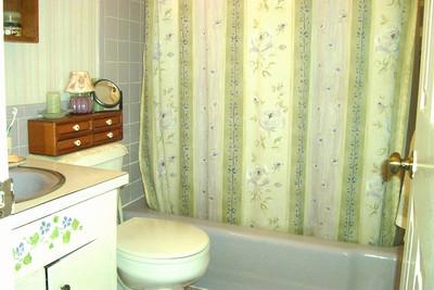 3320 Bridlepath Road Easton, PA 18045 - Photo 8 of 8 Gallery Image 8