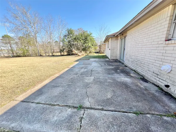 $1,825 | 303 Brigadoon Lane, Friendswood, TX 77546