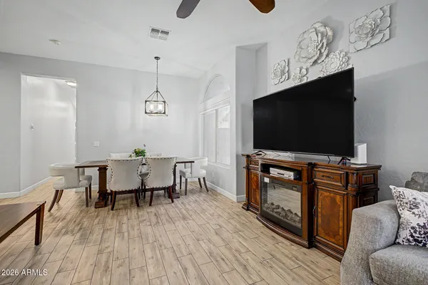 $425,000 | 16817 South 22nd Street, Phoenix, AZ 85048