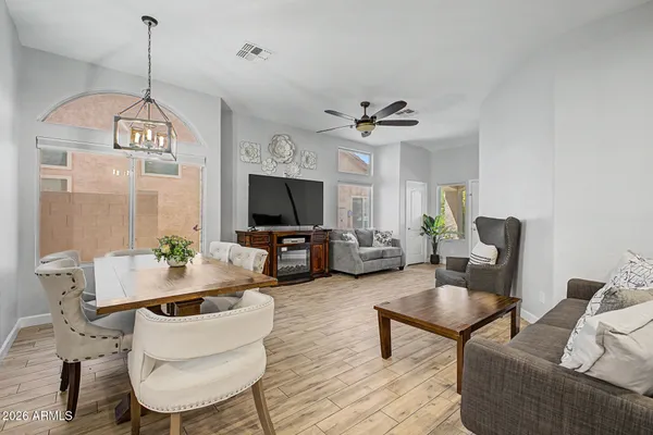 $425,000 | 16817 South 22nd Street, Phoenix, AZ 85048