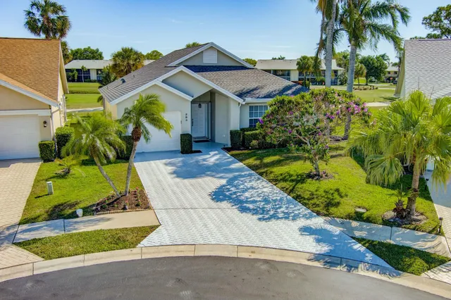 $599,999 | 293 Moccasin Trail West, Jupiter, FL 33458