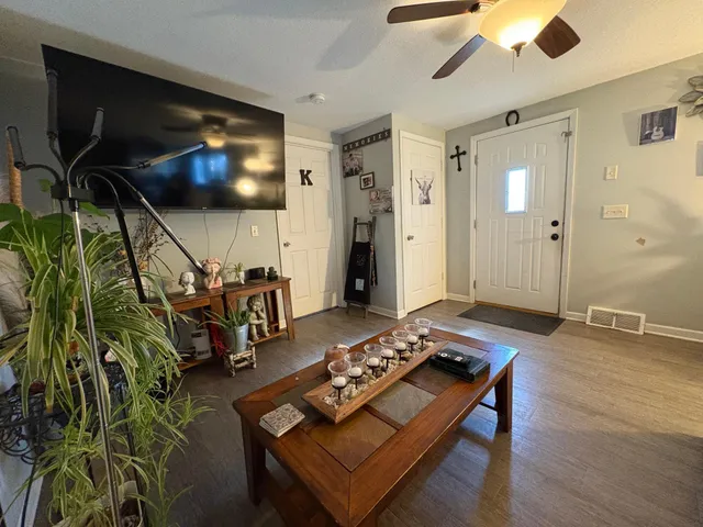 $150,000 | 135 5th Avenue Northwest, Elgin, MN 55932