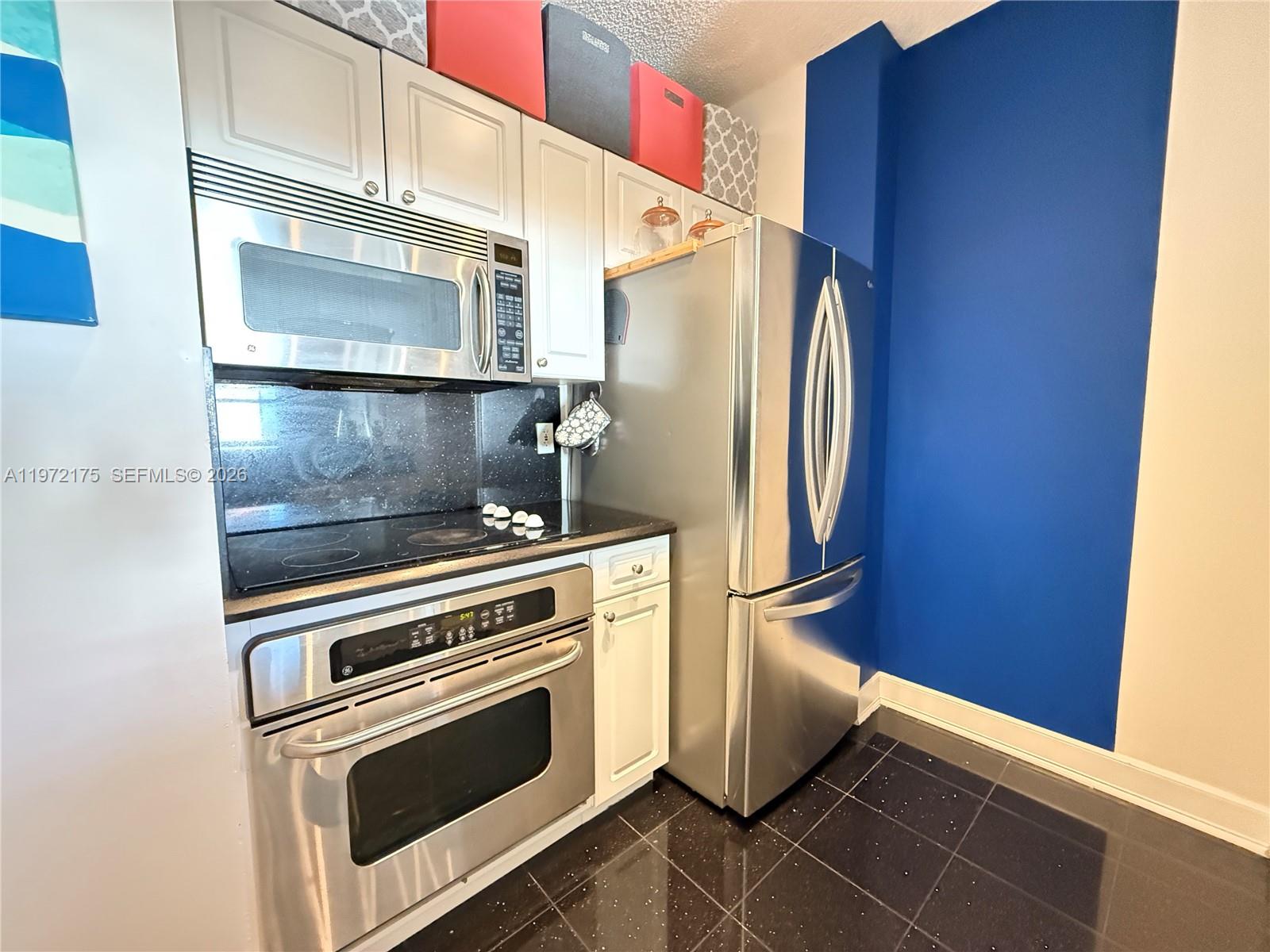 17145 North Bay Road, Unit 4613 Sunny Isles Beach, FL 33160 - Photo 9 of 32