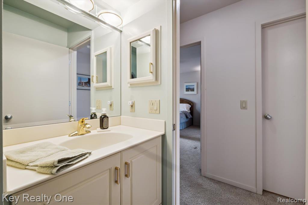750 Eastbridge Court Rochester Hills, MI 48307 - Photo 18 of 42