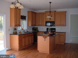 218 Middletown Road Media, PA 19063 - Photo 4 of 6