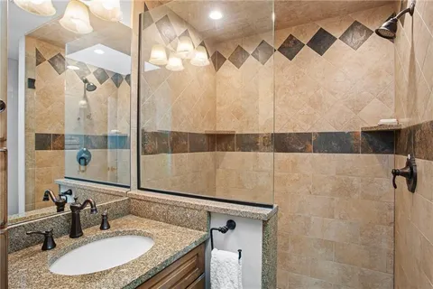 $500,000 | 4935 Field Acres Drive, Gibsonia, PA 15044