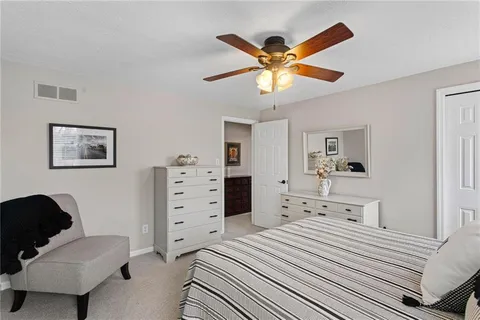 $500,000 | 4935 Field Acres Drive, Gibsonia, PA 15044