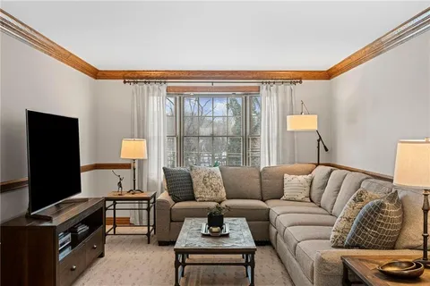 $500,000 | 4935 Field Acres Drive, Gibsonia, PA 15044