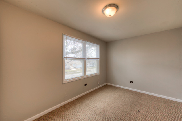 18514 Ridgewood Avenue Lansing, IL 60438 - Photo 14 of 22