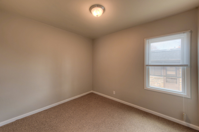 18514 Ridgewood Avenue Lansing, IL 60438 - Photo 8 of 22
