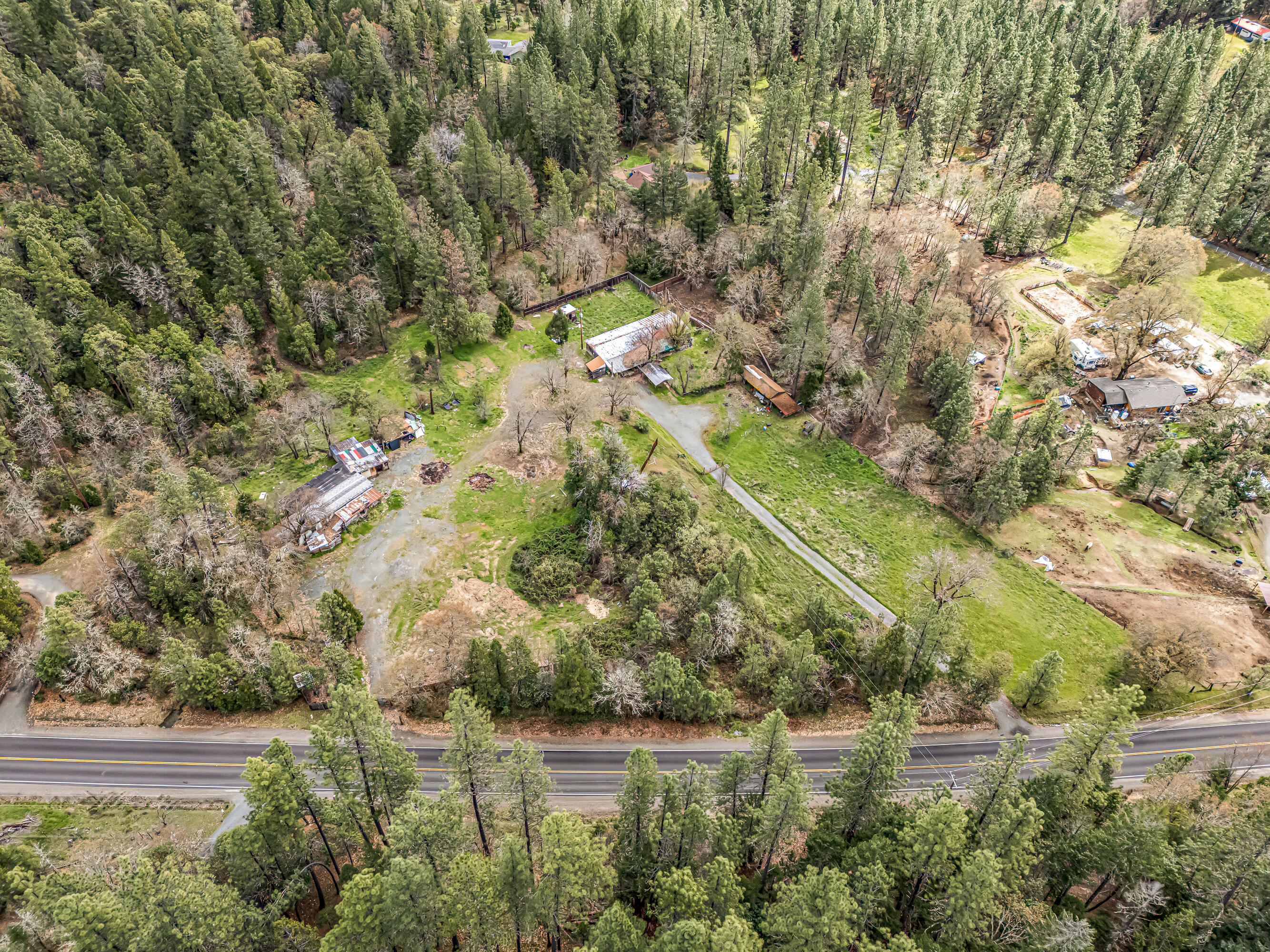 9650 West Evans Creek Road Rogue River, OR 97537 - Photo 6 of 10 a view of lake