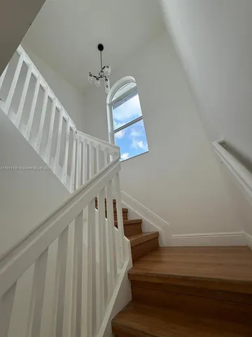 a view of entryway and hall