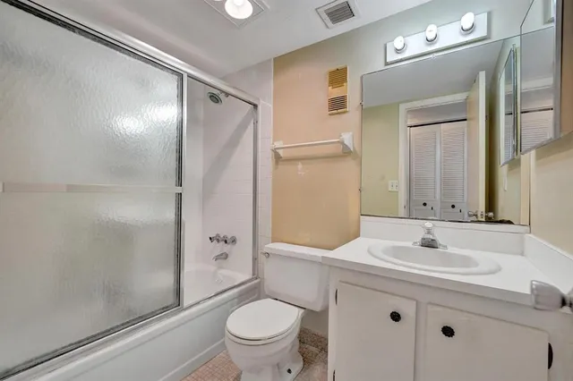 $190,000 | 9440 Poinciana Place, Unit 109, Davie, FL 33324