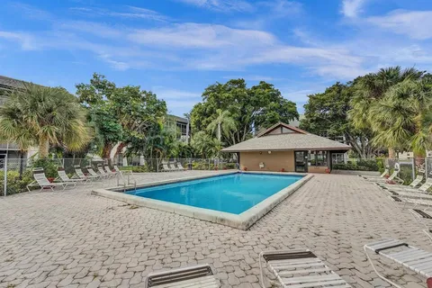 $190,000 | 9440 Poinciana Place, Unit 109, Davie, FL 33324