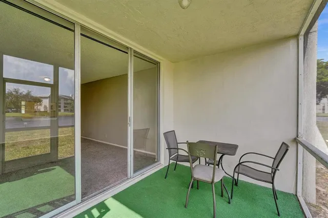 $190,000 | 9440 Poinciana Place, Unit 109, Davie, FL 33324