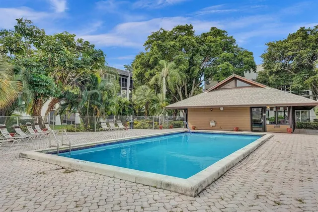 $190,000 | 9440 Poinciana Place, Unit 109, Davie, FL 33324