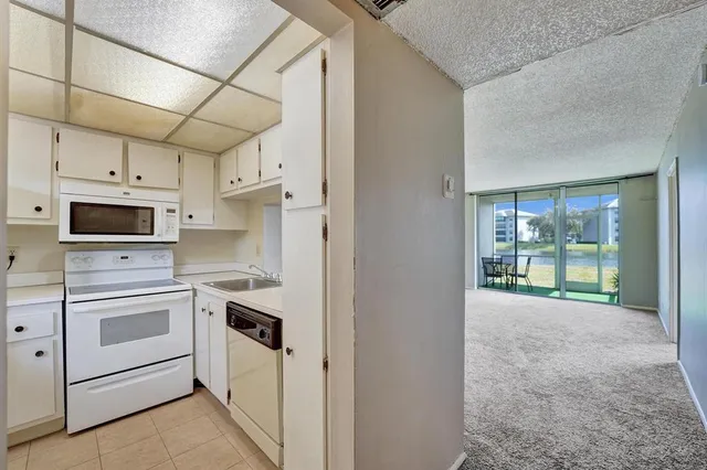 $190,000 | 9440 Poinciana Place, Unit 109, Davie, FL 33324
