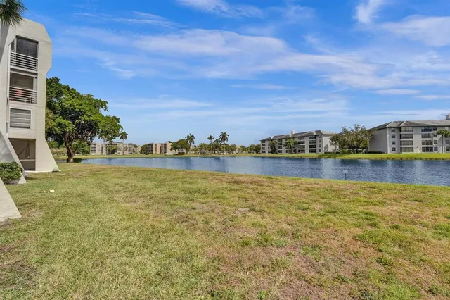$190,000 | 9440 Poinciana Place, Unit 109, Davie, FL 33324