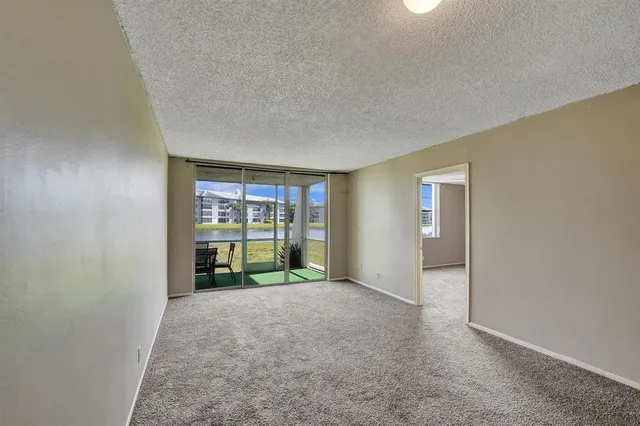 $190,000 | 9440 Poinciana Place, Unit 109, Davie, FL 33324