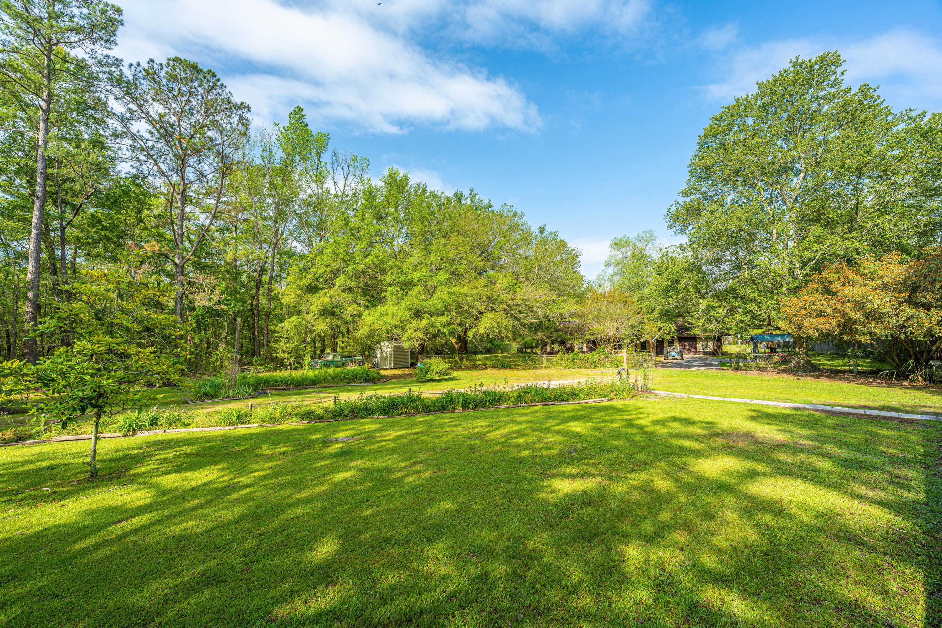 1501 Maple Ridge Road Walterboro, SC 29488 - Photo 5 of 45 1501MapleRidgeRd25