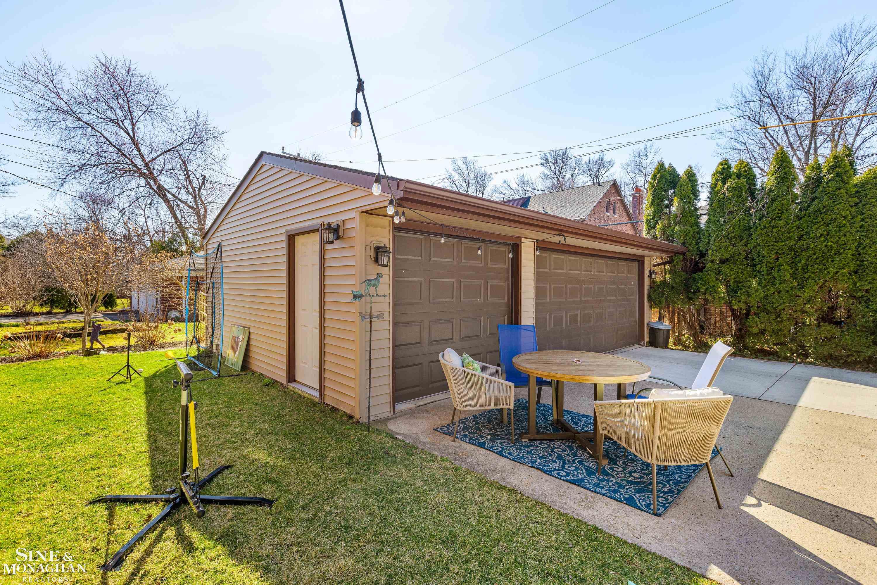 925 Harcourt Road Grosse Pointe, MI 48230 - Photo 29 of 32 50137580-541095ac-80c6-440c-bae6-f1307f1e9c4c.JPG