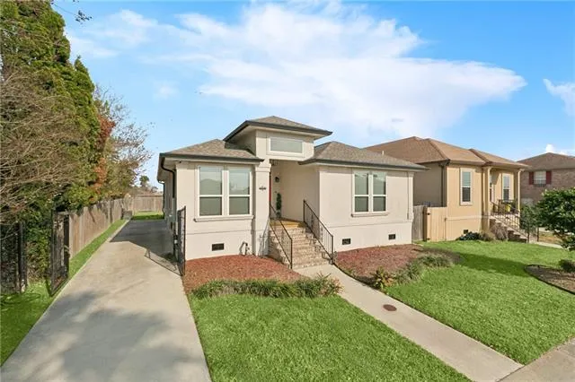 $245,000 | 7421 Dartmoor Drive, New Orleans, LA 70127