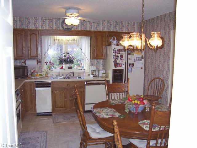 136 Old Mill Road, Unit B High Point, NC 27265 - Photo 3 of 8 Other.