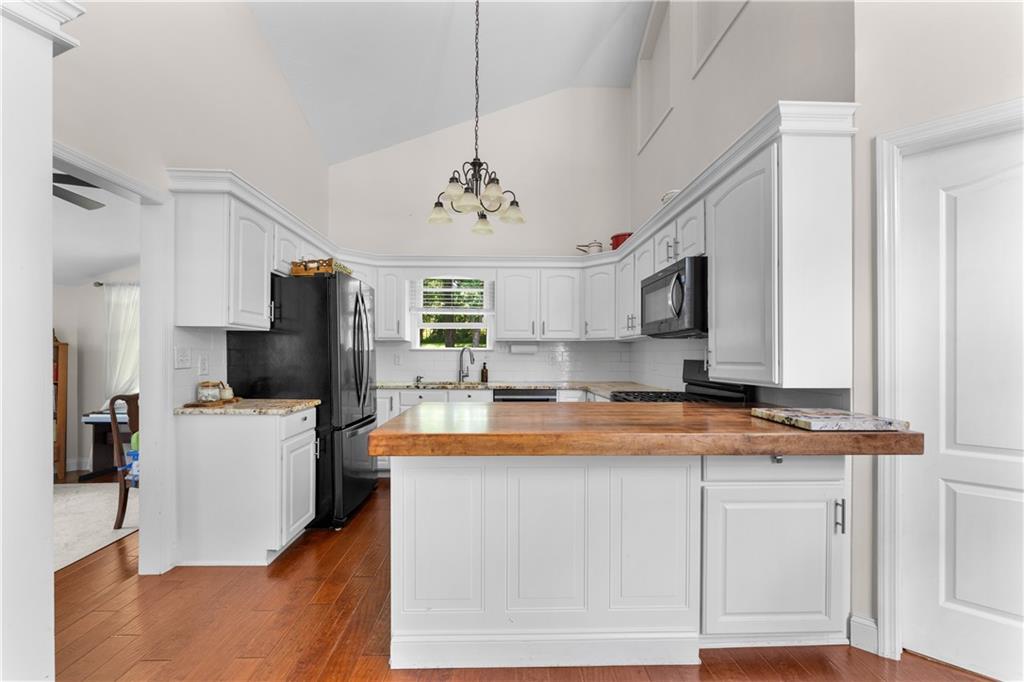 147 Lindley Road Canonsburg, PA 15317 - Photo 14 of 35 Big, bright and inviting kitchen continues with the cathedral ceilings.