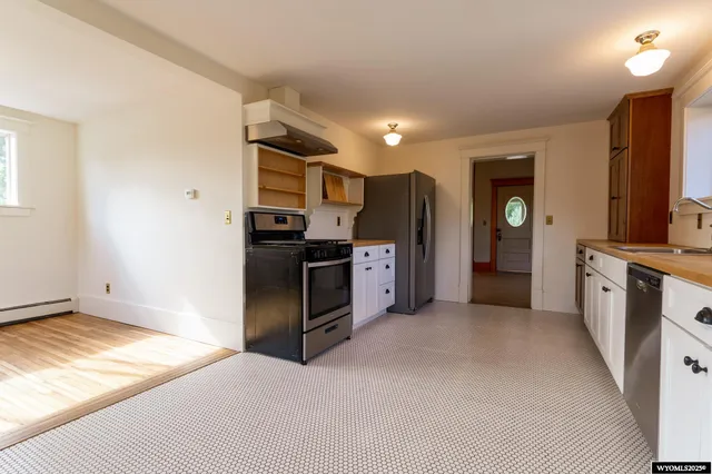 $550,000 | 108 Canyon Street, Lander, WY 82520