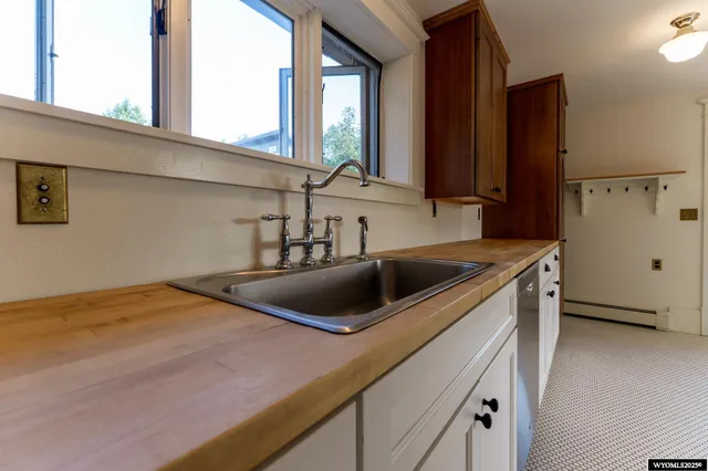 $550,000 | 108 Canyon Street, Lander, WY 82520