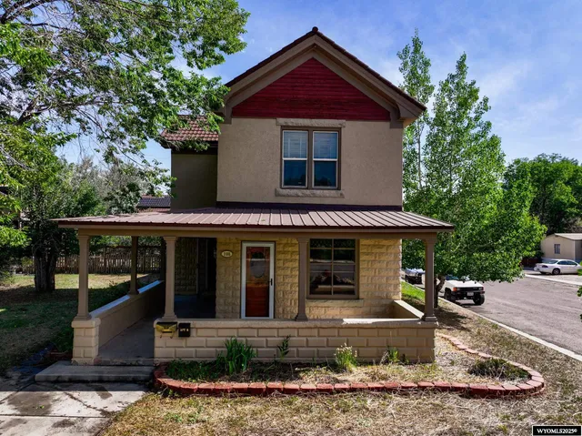 $550,000 | 108 Canyon Street, Lander, WY 82520