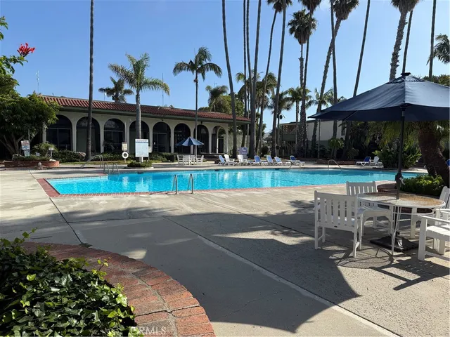 a front view of a house with garage
