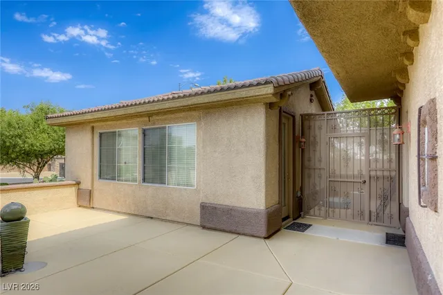 $1,389,900 | 7516 Via Fiorentino Street, Las Vegas, NV 89131