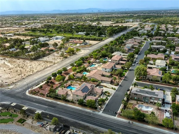 $1,389,900 | 7516 Via Fiorentino Street, Las Vegas, NV 89131