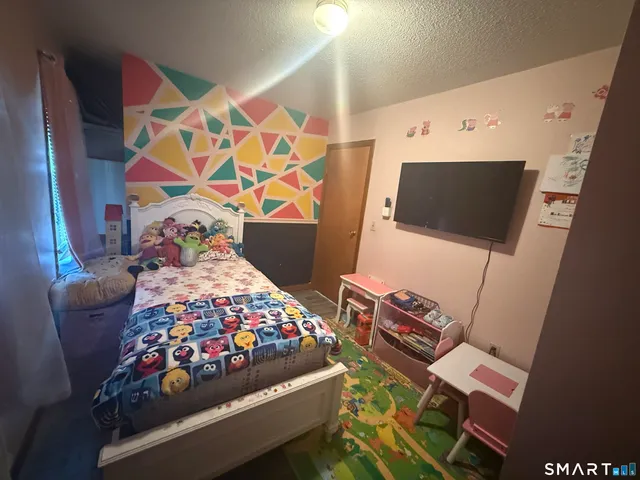 $294,900 | 9 Brown Avenue, Windsor, CT 06095