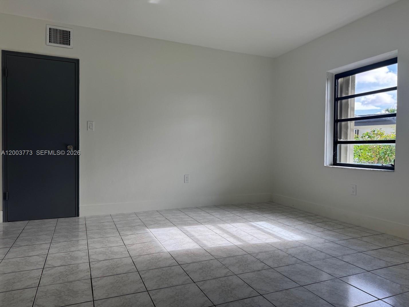 5260 Southwest 2nd Street Miami, FL 33134 - Photo 14 of 26