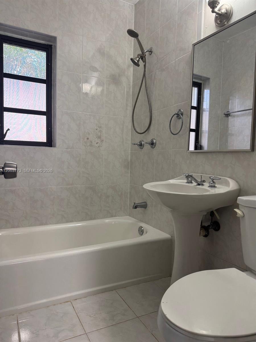 5260 Southwest 2nd Street Miami, FL 33134 - Photo 17 of 26