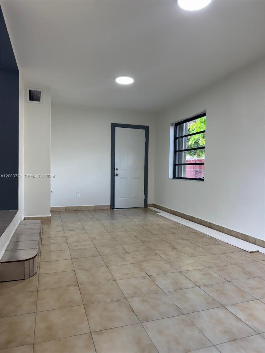 5260 Southwest 2nd Street Miami, FL 33134 - Photo 5 of 26