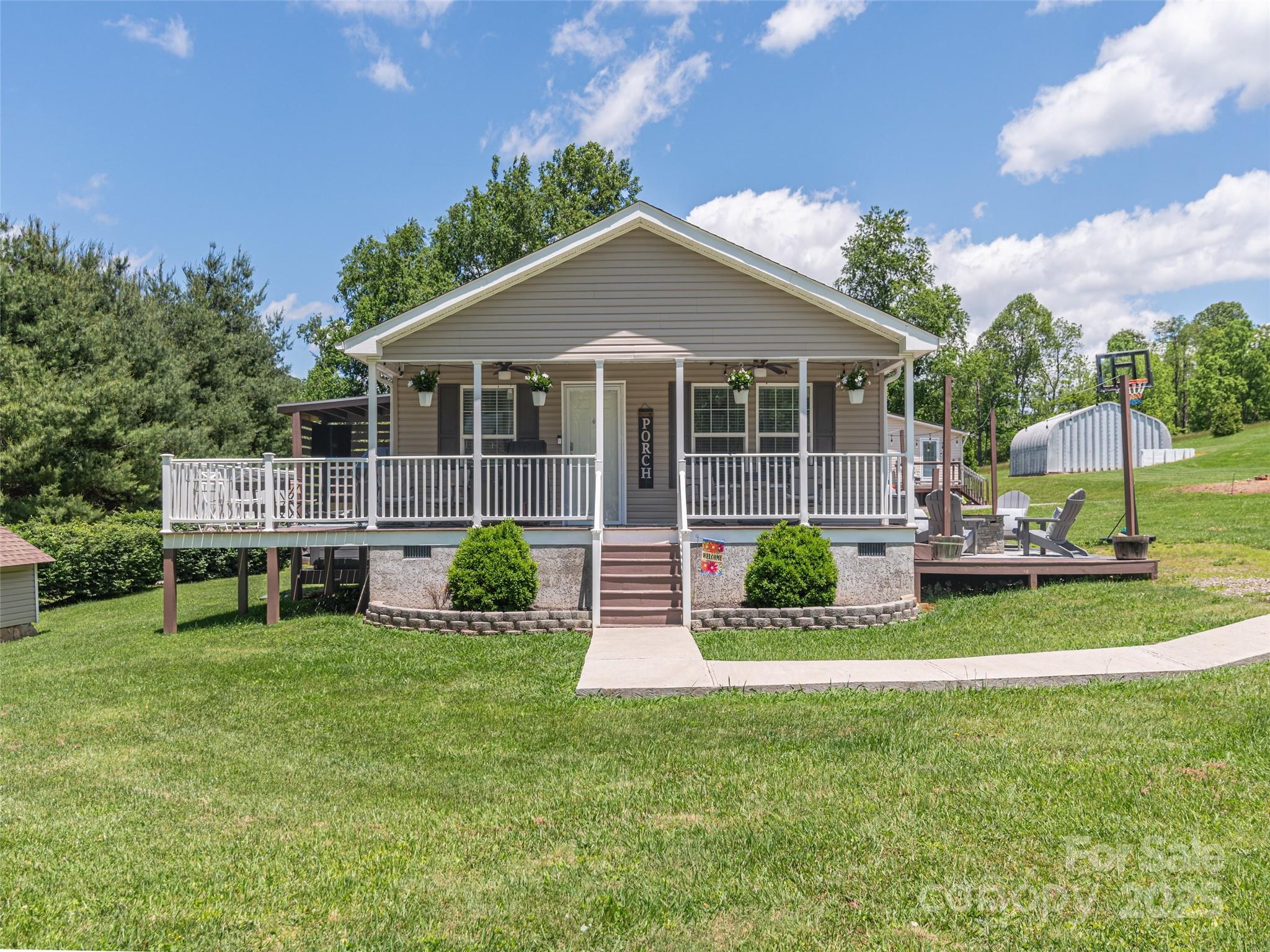 16 Sams Branch Road Candler, NC 28715 - Photo 4 of 28