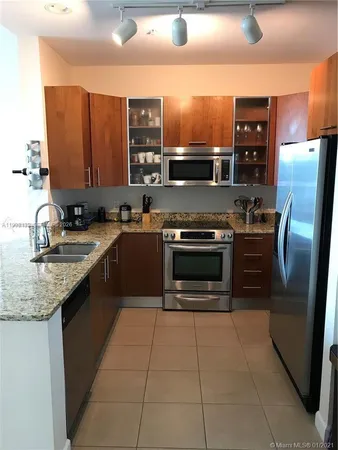 $3,400 | 1945 South Ocean Drive, Unit M2, Hallandale Beach, FL 33009