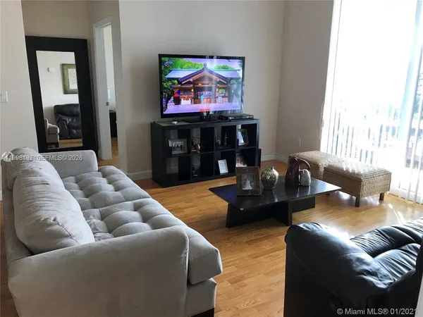 $3,400 | 1945 South Ocean Drive, Unit M2, Hallandale Beach, FL 33009