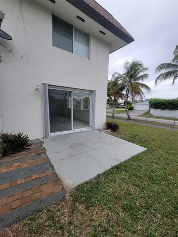 $3,000 | 8852 Southwest 95th Avenue, Miami, FL 33176