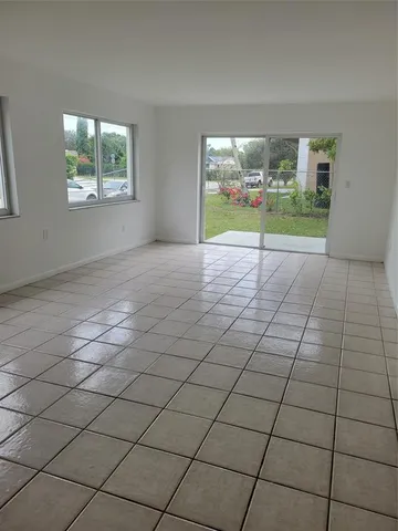 $3,000 | 8852 Southwest 95th Avenue, Miami, FL 33176