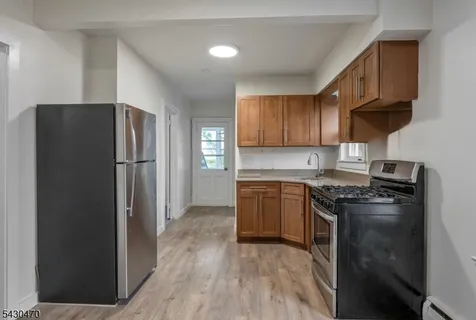 $2,400 | 9 Spencer Avenue, Clifton, NJ 07013