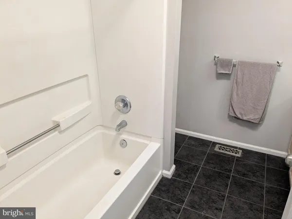 $2,300 | 25 Millstream Road, Pine Hill, NJ 08021