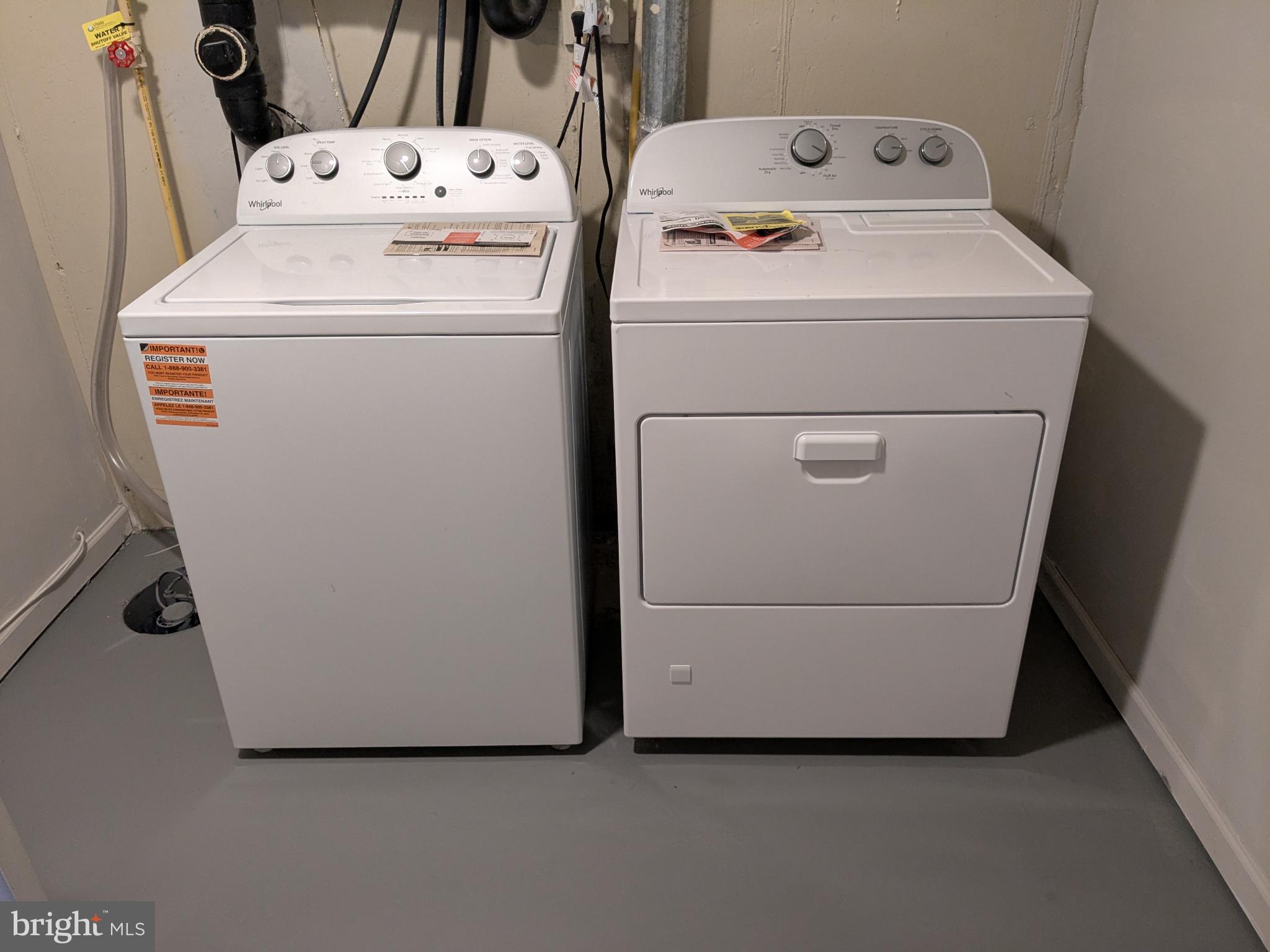 25 Millstream Road Pine Hill, NJ 08021 - Photo 28 of 28 a utility room with dryer and washer