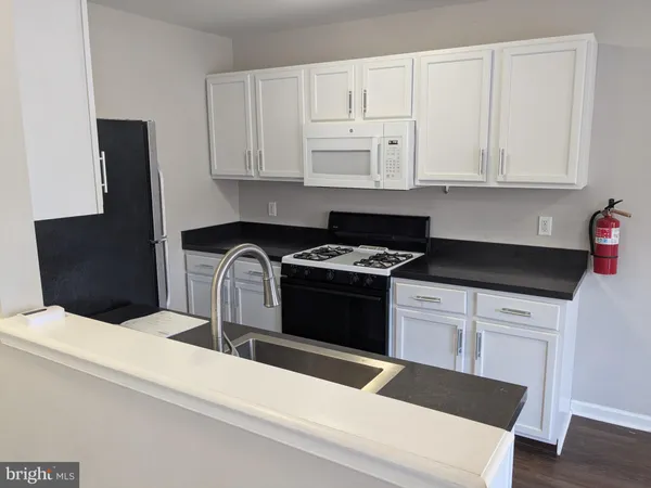 $2,300 | 25 Millstream Road, Pine Hill, NJ 08021