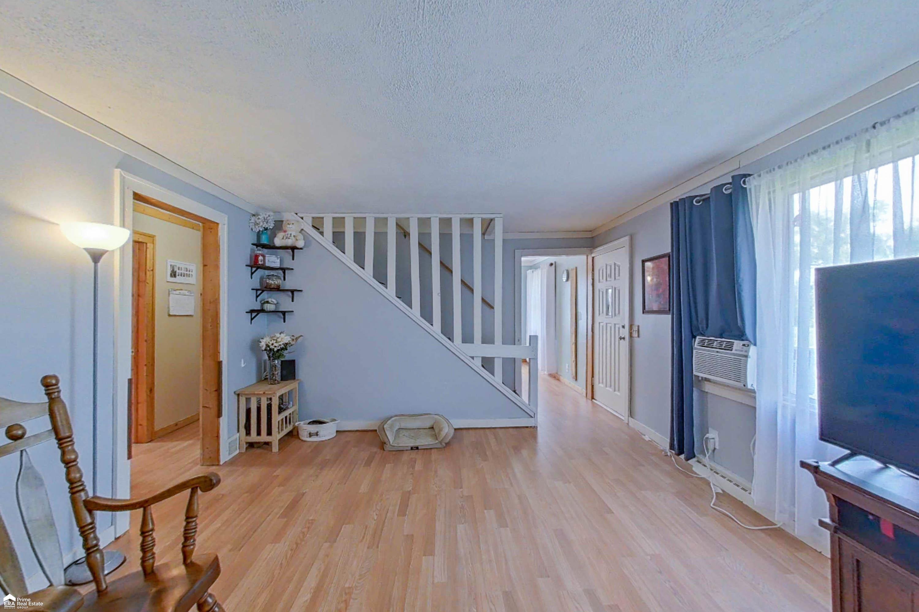 8795 Fostoria Road Fostoria, MI 48435 - Photo 5 of 42