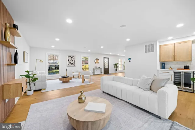 $1,274,800 | 4303 Wynnwood Drive, Annandale, VA 22003