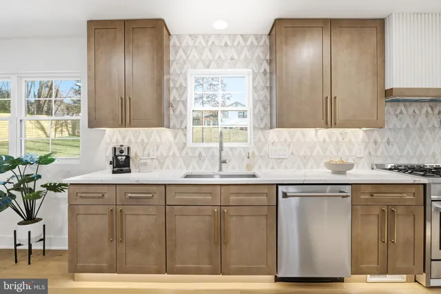 $1,274,800 | 4303 Wynnwood Drive, Annandale, VA 22003